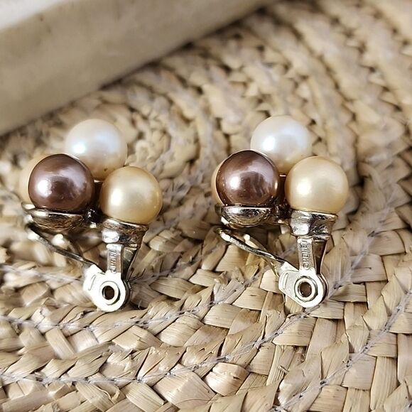 Vintage Monet Clip On Faux Pearl Cluster Earrings - Picture 6 of 6
